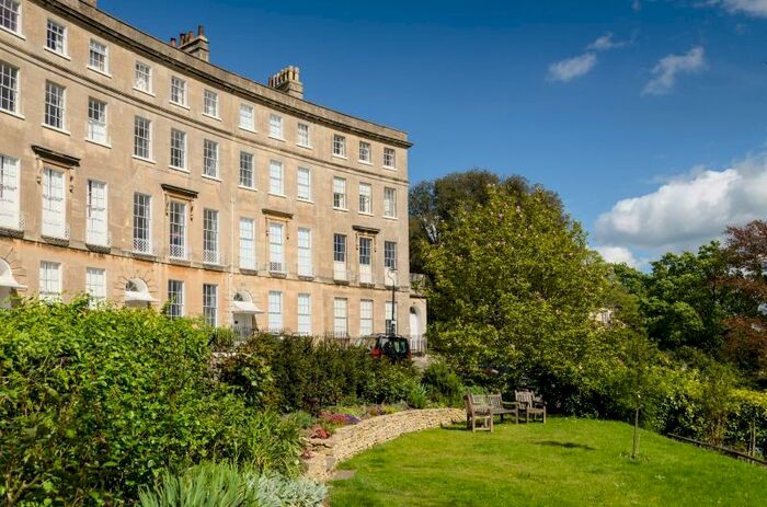 2 Bedroom Flat To Rent In Cavendish Crescent, Bath, BA1