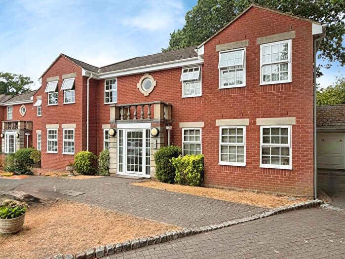 2 Bedroom Flat For Sale In Raleigh Way, Frimley, Camberley, Surrey, GU16