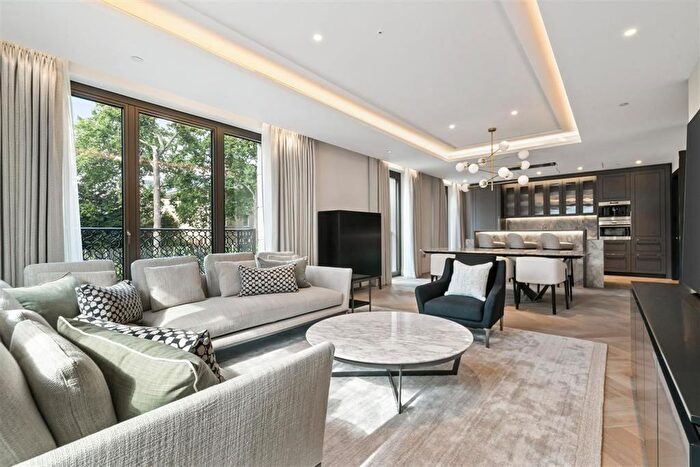 2 Bedroom Flat To Rent In Mulberry Square, Chelsea Barracks, London, SW1W