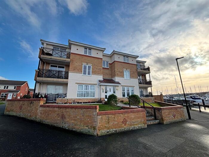 2 Bedroom Flat To Rent In Cavalier Quay, East Cowes, PO32