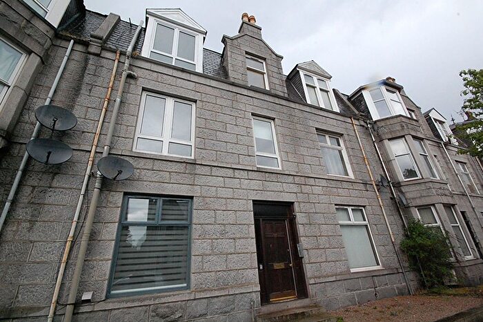 2 Bedroom Flat To Rent In Union Grove, West End, Aberdeen, AB10