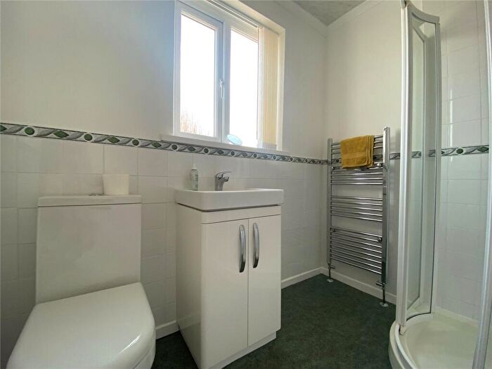 2 Bedroom Bungalow For Sale In Markfield Avenue, Low Moor, Bradford, BD12