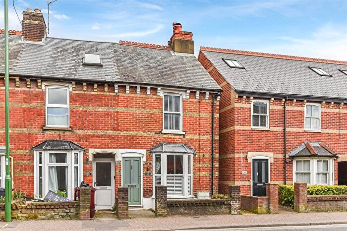 3 Bedroom End Of Terrace House For Sale In Basin Road, Chichester, PO19