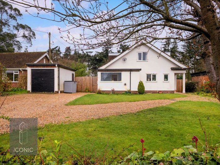 4 Bedroom Detached House For Sale In The Street, Felthorpe, Norwich, NR10