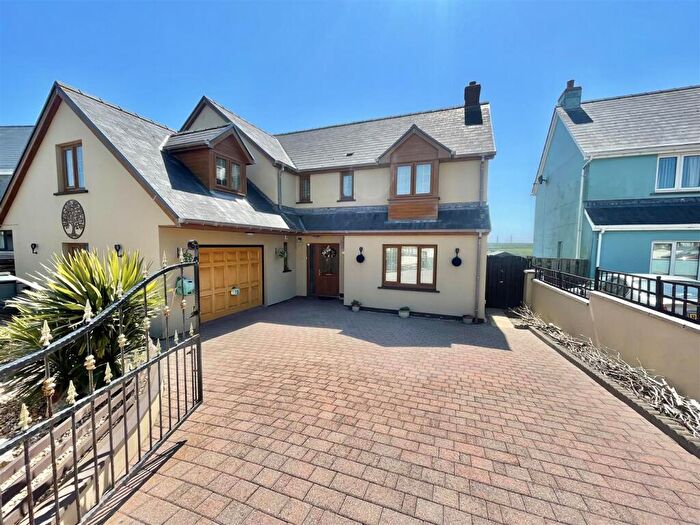 5 Bedroom Detached House For Sale In Ocean Way, Pennar, Pembroke Dock, SA72