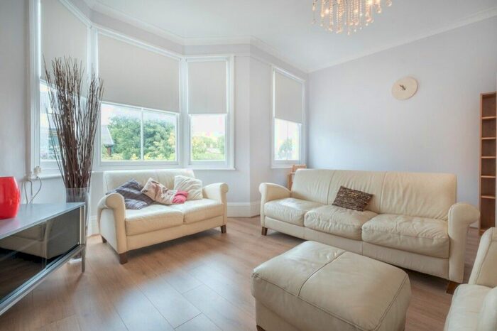2 Bedroom Flat To Rent In Drakefell Road, London, SE14