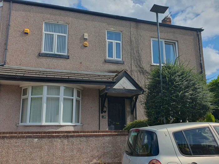 4 Bedroom Semi-Detached House To Rent In Darley Grove, Farnworth, Bolton, BL4