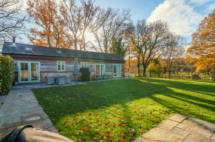 2 Bedroom Barn Conversion To Rent In Burridge Road, Burridge, Southampton, Hampshire, SO31