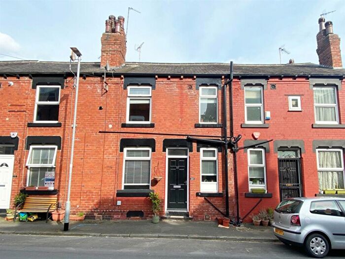 1 Bedroom Terraced House To Rent In Highbury Place, Meanwood, Leeds, West Yorkshire., LS6