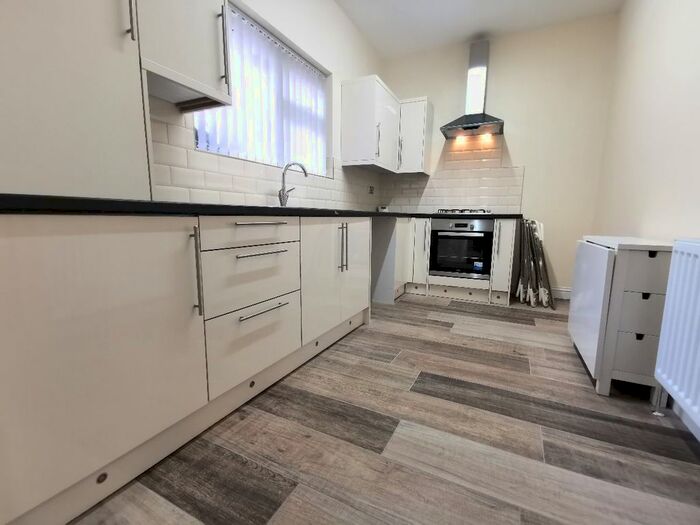 2 Bedroom Flat To Rent In Belle Grove Terrace, Spital Tongues, Newcastle Upon Tyne, NE2