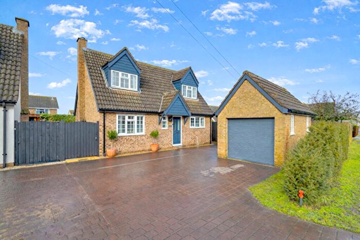 2 Bedroom Detached House For Sale In Potton Road, Hilton, Huntingdon, Cambridgeshire, PE28
