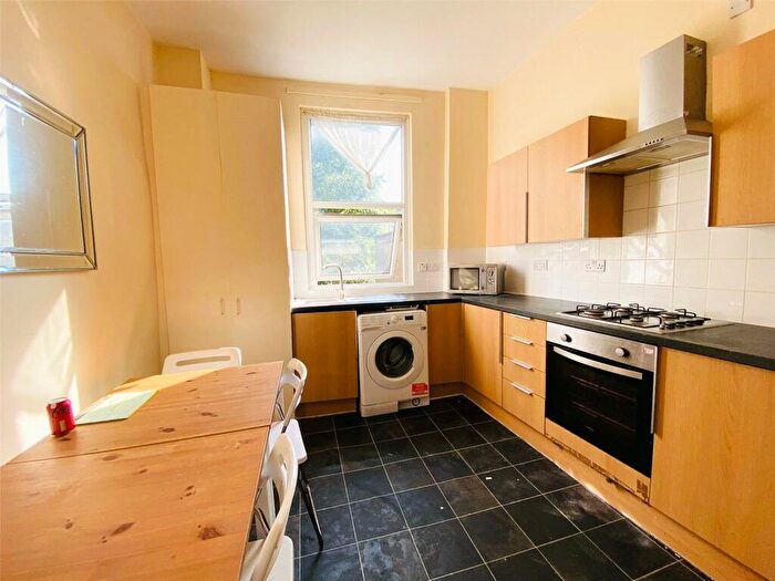 4 Bedroom Apartment To Rent In Malden Road, London, NW5