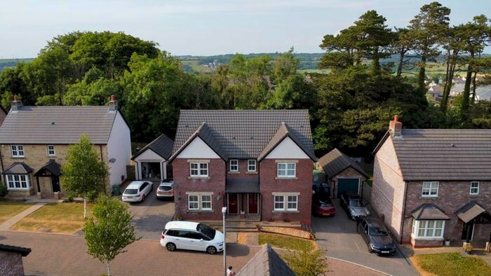 3 Bedroom Semi-Detached House For Sale In Mabel Wood Close, Great Clifton, Workington, CA14