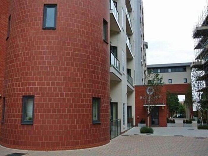 2 Bedroom Flat To Rent In The Junction, Slough, SL2