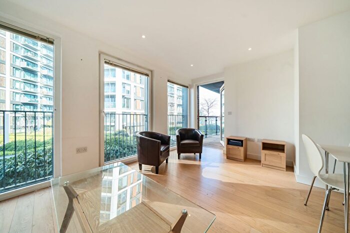 2 Bedroom Flat To Rent In Imperial Building, Duke Of Wellington Avenue, Royal Arsenal, London, SE18