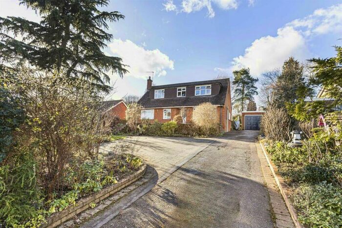 4 Bedroom Detached House For Sale In High Road, Stapleford, SG14