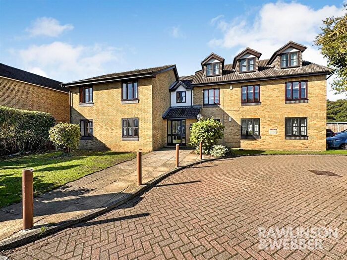2 Bedroom Flat For Sale In Spreighton Road, West Molesey, KT8
