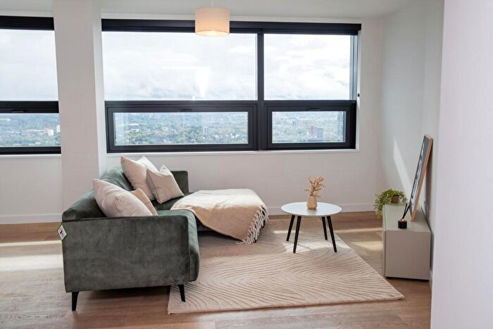 1 Bedroom Apartment To Rent In The Octagon, Birmingham, B3