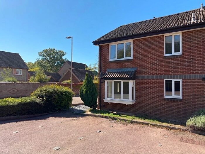 1 Bedroom Terraced House For Sale In Benetfeld Road, Binfield, Berkshire, RG42