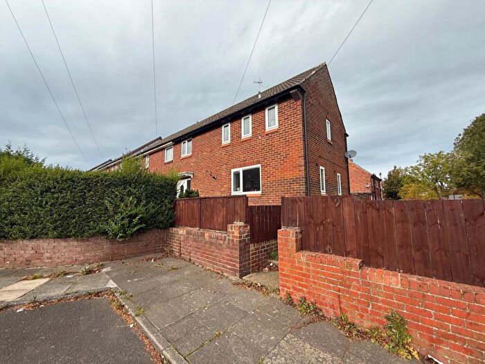 3 Bedroom House To Rent In Brenkley Close, Dinnington, NE13