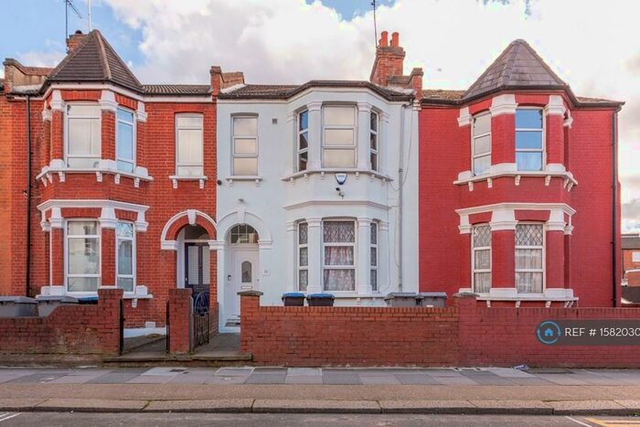 4 Bedroom Terraced House To Rent In Mora Road, London, NW2