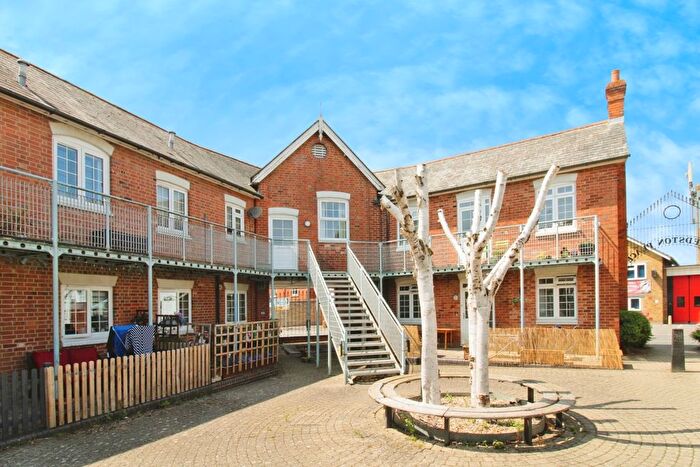 2 Bedroom Maisonette For Sale In Alfredston Place, Wantage, Oxfordshire, OX12