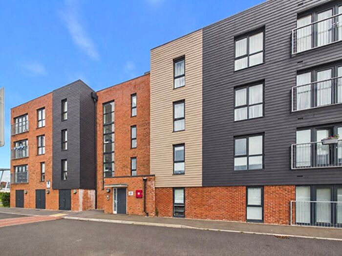 2 Bedroom Apartment For Sale In Hobbs Way, Gloucester, Gloucestershire, GL2