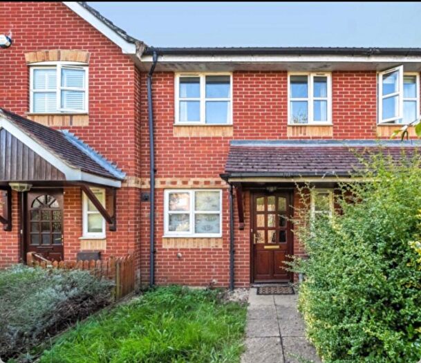 2 Bedroom Terraced House To Rent In Elliotts Way, Caversham, RG4