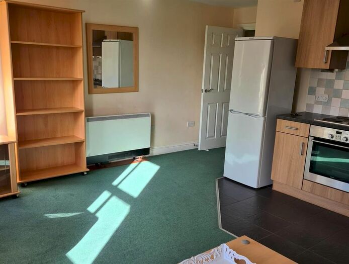 2 Bedroom Flat To Rent In Church View, Orange Grove, Wisbech, PE13