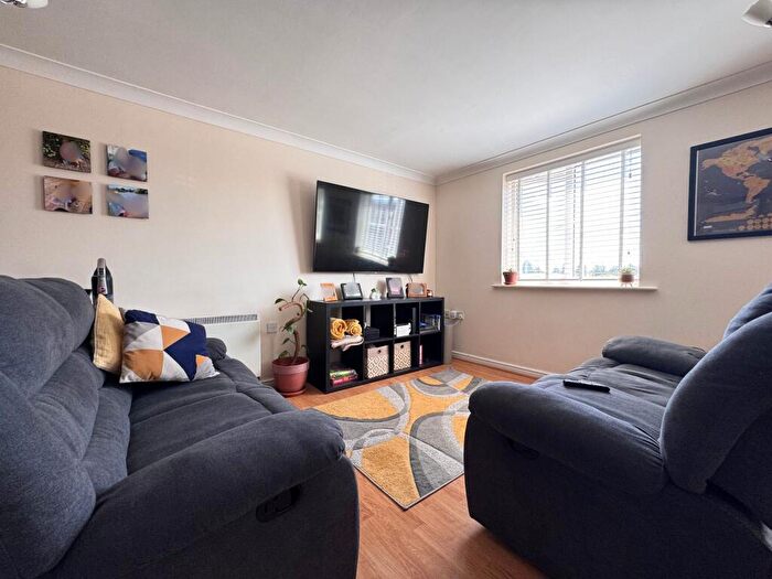 2 Bedroom Flat To Rent In Glan Rhymni, Cardiff, CF24