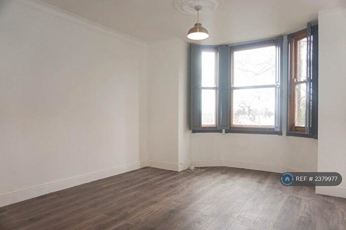 2 Bedroom Flat To Rent In Tonbridge Road, Maidstone, ME16