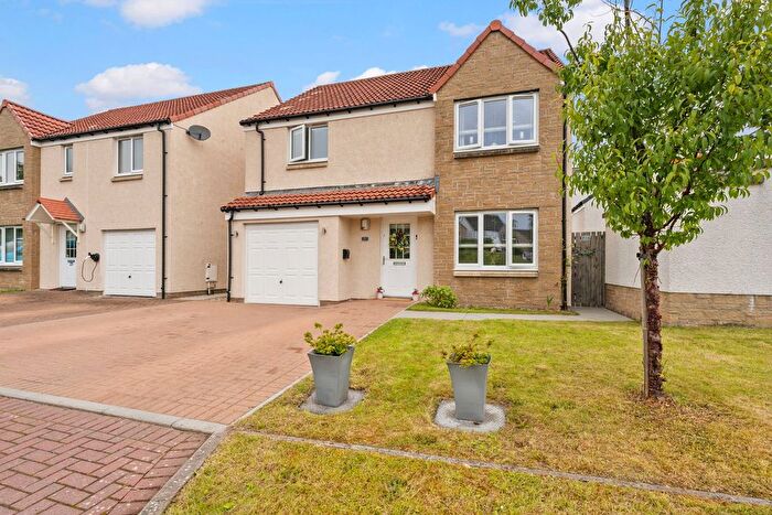 4 Bedroom Detached House For Sale In Franklin Avenue, Falkirk, FK2