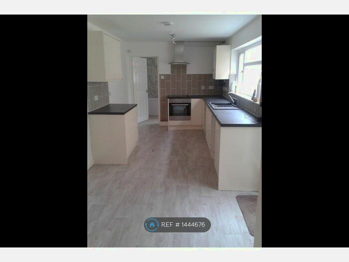 1 Bedroom Flat To Rent In Windsor Street, Rugby, CV21