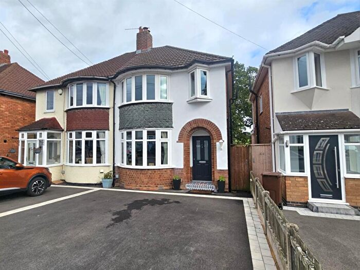 3 Bedroom Semi-Detached House For Sale In Rock Road, Solihull, B92