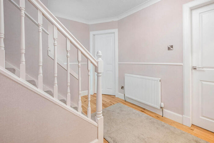 4 Bedroom End Of Terrace House For Sale In Heron Rise, Dundee, DD4