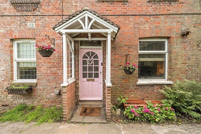 2 Bedroom Terraced House For Sale In Main Road, Westerham, TN16