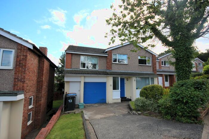 6 Bedroom House To Rent In Ferens Close, DH1