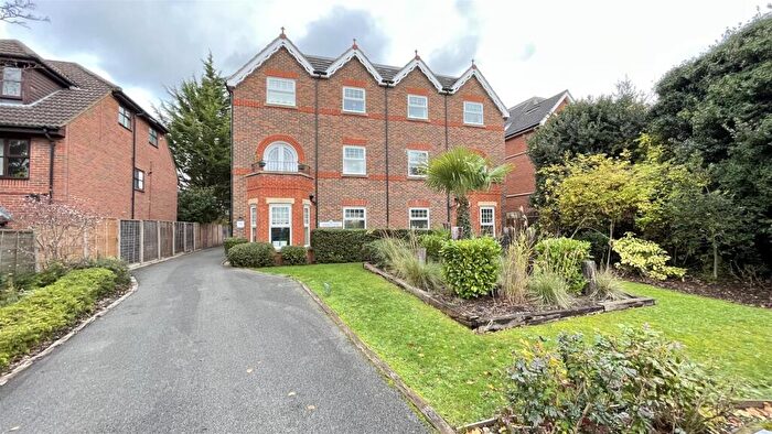 2 Bedroom Apartment To Rent In Albion Road, Sutton, SM2