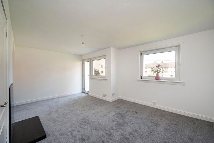 2 Bedroom Property For Sale In Dochart Drive, Edinburgh, EH4