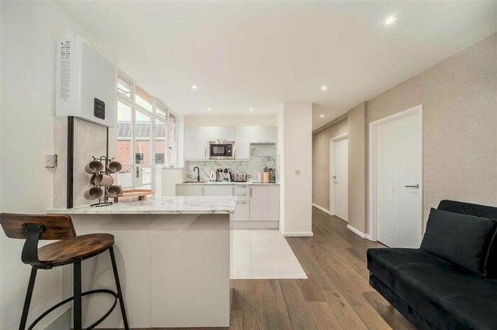 2 Bedroom Flat To Rent In Whitfield Street, London, W1T