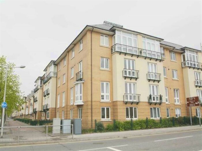 2 Bedroom Apartment To Rent In Forio House, Ffordd Garthorne, Cardiff Bay, CF10