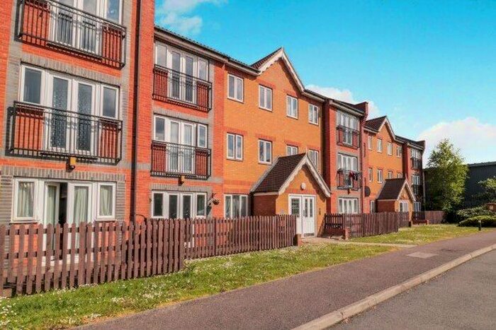 1 Bedroom Flat To Rent In Foundry Gate, Waltham Cross, EN8