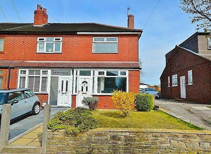 2 Bedroom End Of Terrace House To Rent In Broadstone Hall Road South, South Reddish, Stockport, SK5