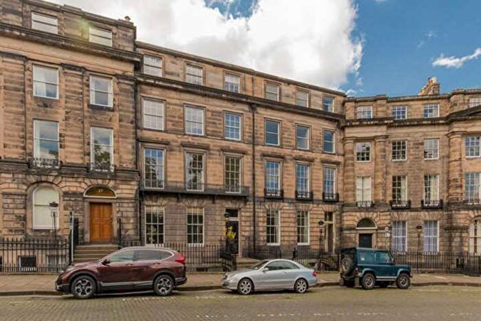2 Bedroom Flat To Rent In Moray Place, Edinburgh, EH3