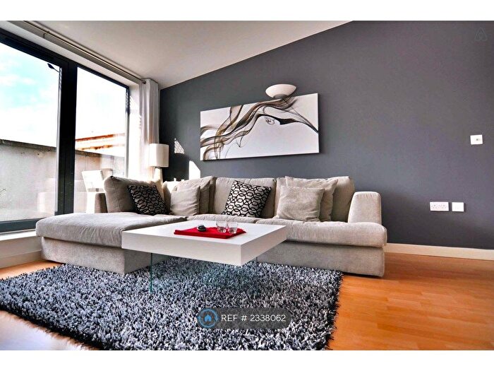 2 Bedroom Flat To Rent In Bemerton Street, London, N1