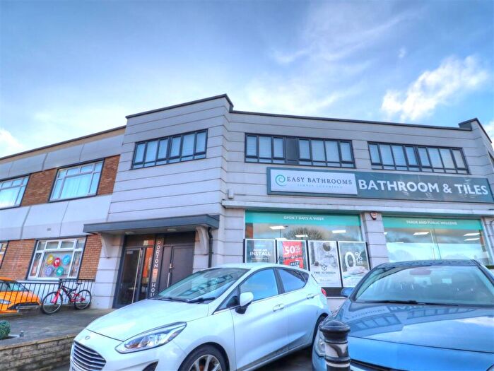 2 Bedroom Flat To Rent In Birmingham Road, Stratford-Upon-Avon, CV37