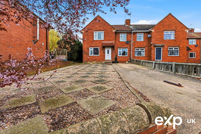 3 Bedroom Semi-Detached House For Sale In Lime Crescent, Church Warsop, Mansfield, NG20