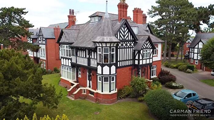 2 Bedroom Apartment For Sale In Dee Banks, Great Boughton, CH3