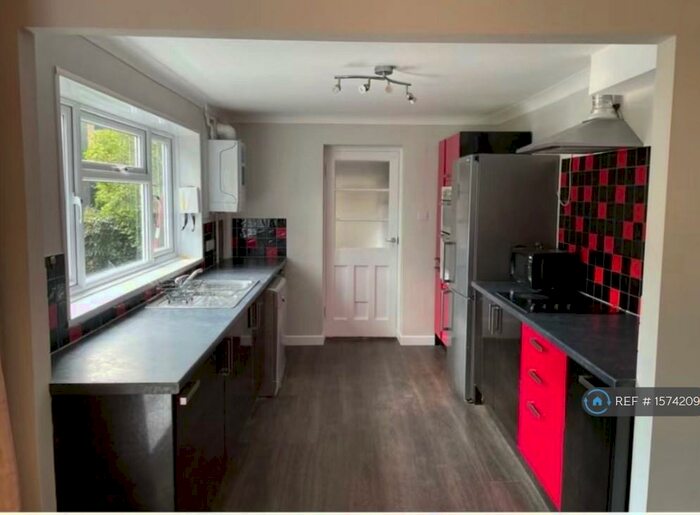 6 Bedroom Semi-Detached House To Rent In Glenthorne Road, Exeter, EX4