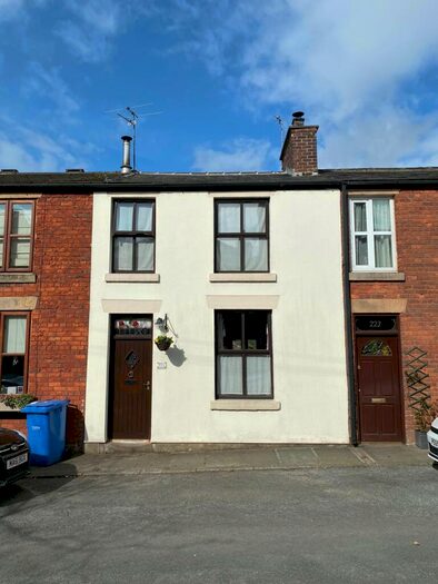 2 Bedroom Cottage To Rent In Blackburn Road, Chorley, PR6